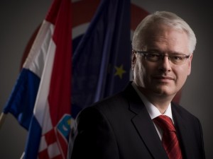 AUTOGRAF Ivo Josipović HOR 2