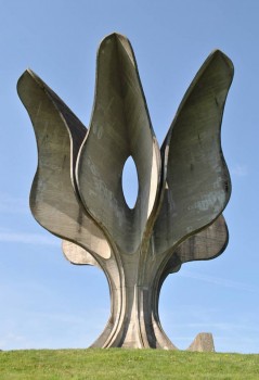Jasenovac spomenik Kameni cvijet